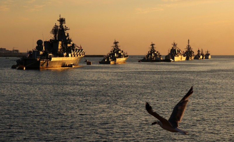 俄羅斯軍艦先前在黑海畫面。（路透）