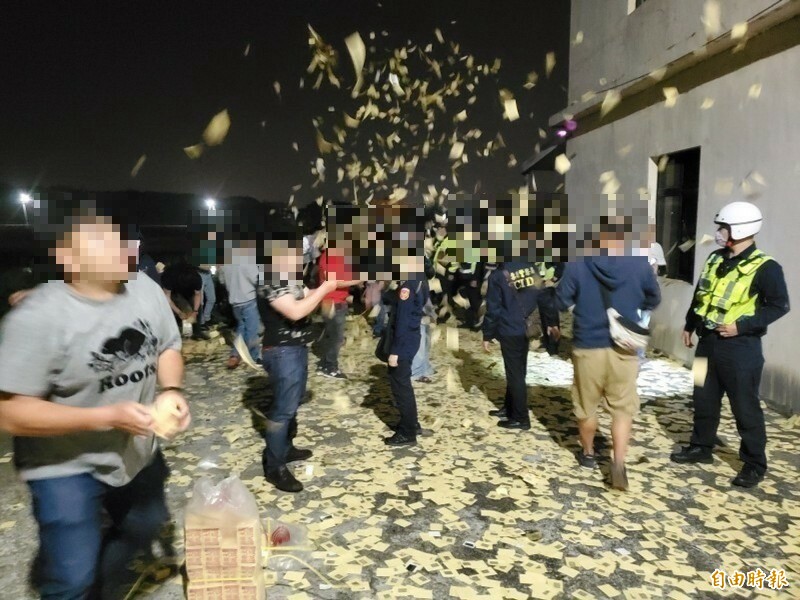 林男撒金紙被判拘役。圖為示意照非當事者照片。（資料照，記者蔡政珉攝）