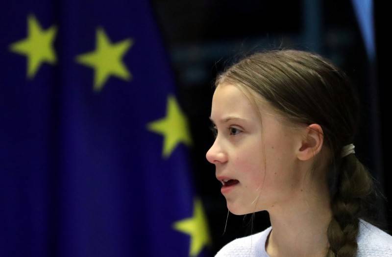 瑞典環保鬥士童貝里（Greta Thunberg）今天表示，她在休學一年發起對抗氣候變遷的運動後，如今已返回校園。（路透）