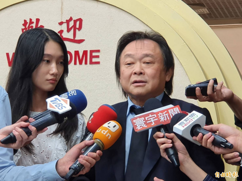 告輸葛特曼 王世堅：法院公開認證柯文哲是騙子