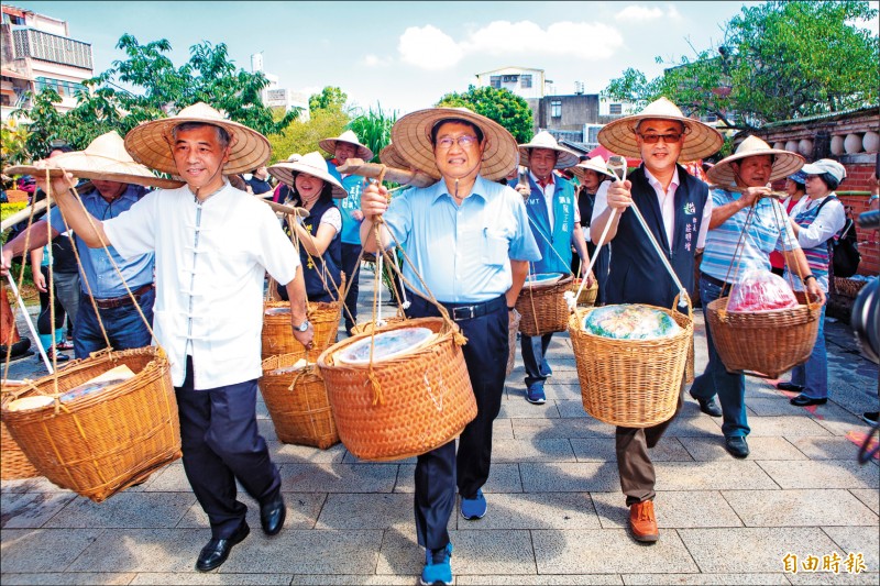 竹縣義民祭挑擔奉飯 首進北埔慈天宮 - 新竹縣 - 自由時報電子報