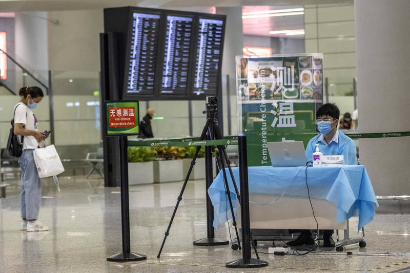 上海市衛健委通報，昨3例境外輸入病例，其中1例來自台灣。（歐新社）