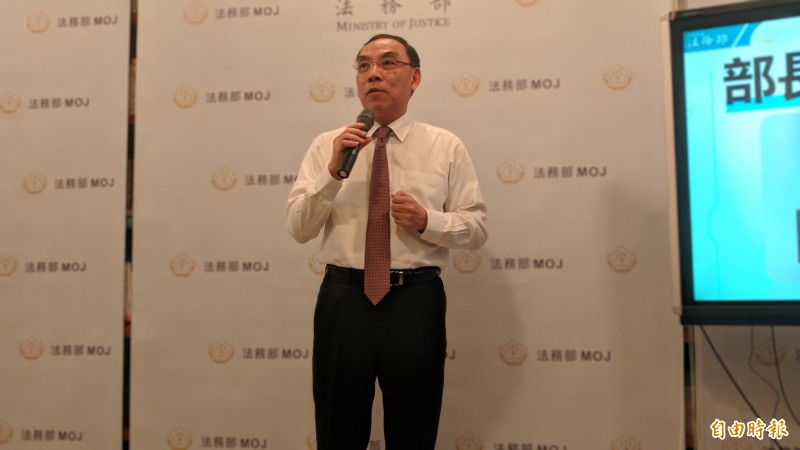 法務部長蔡清祥說，每年都會親自或請人探視吳東諺。（記者吳政峰攝）　