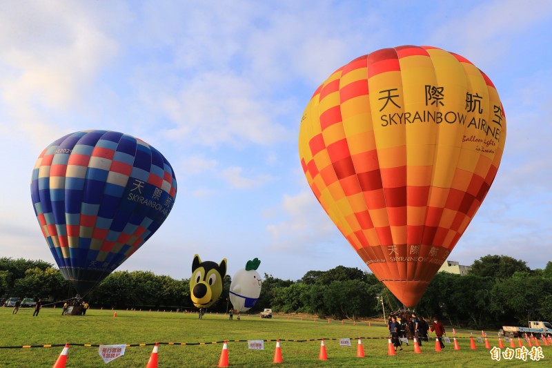 台中首次！石岡熱氣球嘉年華登場。（記者歐素美攝）