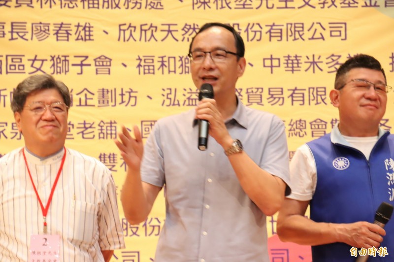 朱立倫被問到韓國瑜有意參選2022台北市長，朱立倫指參選是每個人的權利。（記者翁聿煌攝）