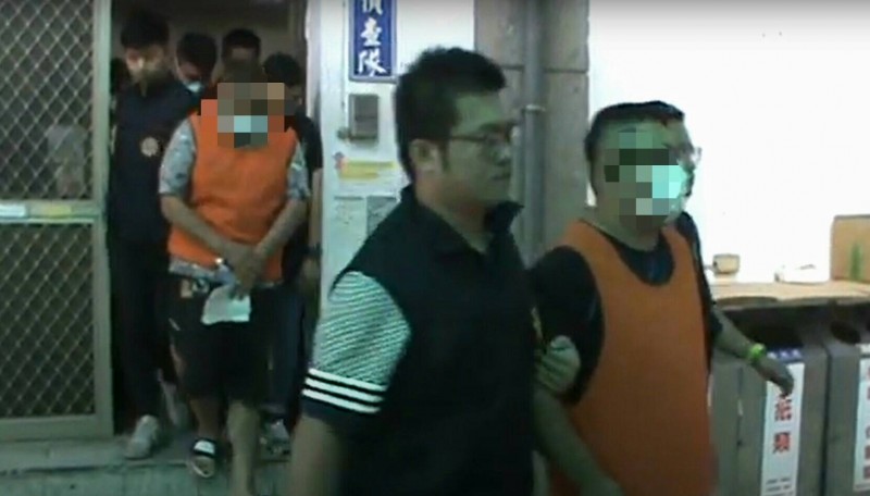 台中市警一分局將竹聯幫豹堂劉姓大哥等7人法辦。（記者張瑞楨翻攝）