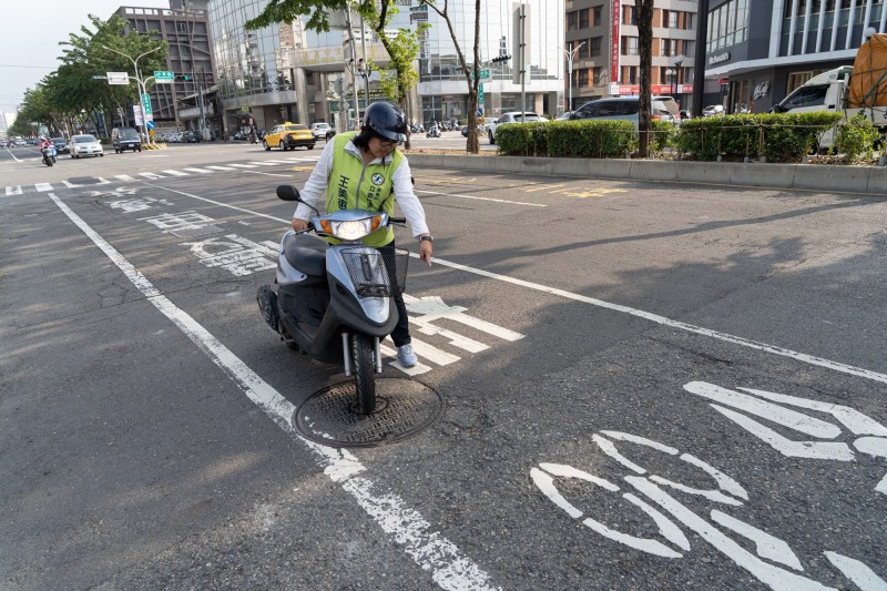 嘉市北港路部分路面不平整被用路人稱為「流產路」，立委王美惠協助市府向營建署順利爭取到經費改善。（資料照）