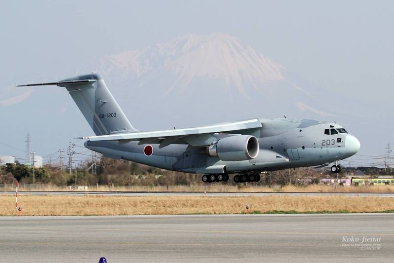 日本防衛裝備廳成立至今已有5年，在向海外出口軍備的目標上仍持續「苦戰」。圖為C-2運輸機。（圖擷取自航空自衛隊官網）