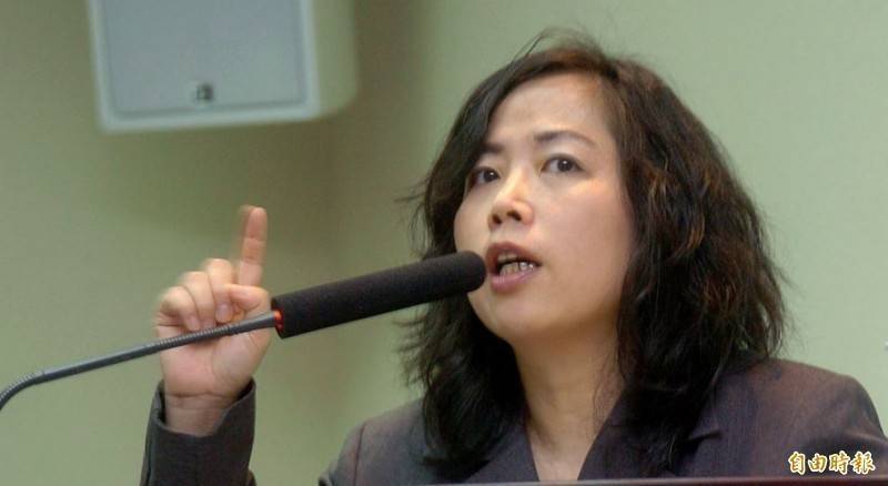 黃智賢(見圖)認為,這些不要中國的人,本來就沒有資格擁有。(資料照) 黃智賢(見圖)認為,這些不要中國的人,本來就沒有資格擁有。(資料照)