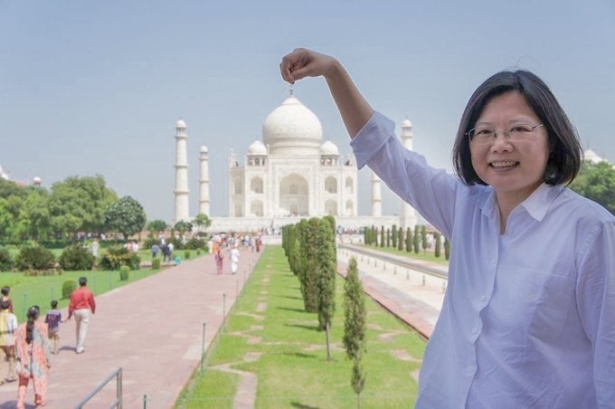 台灣與印度的關係近來受到矚目，總統蔡英文日前在推特分享曾造訪印度泰姬瑪哈陵的照片，今年印度台灣形象展將改為12月舉行。（圖取自蔡總統推特）