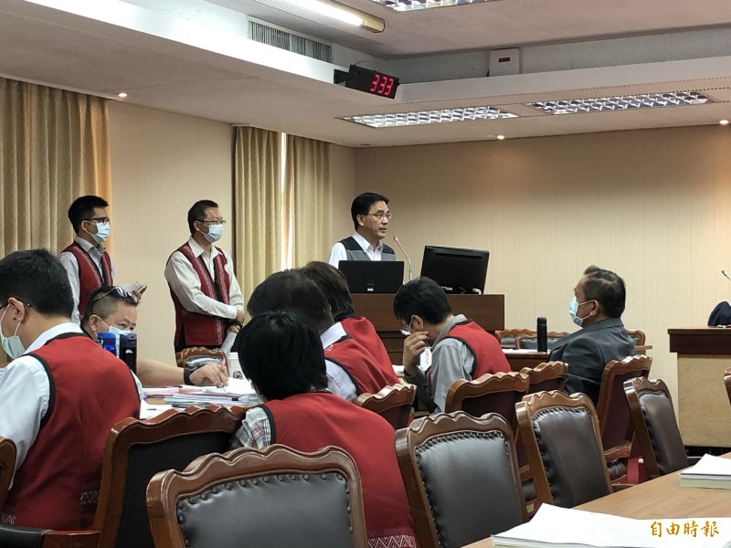 原民會主委夷將·拔路兒Icyang Parod今日赴立法院內政委員會報告110年度施政計畫及收支預算案。（記者羅綺攝）