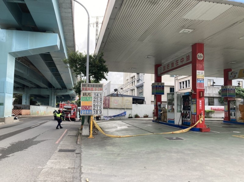 土城中油瓦斯加氣站瓦斯外洩封路300公尺狀況解除無人傷亡 社會 自由時報電子報