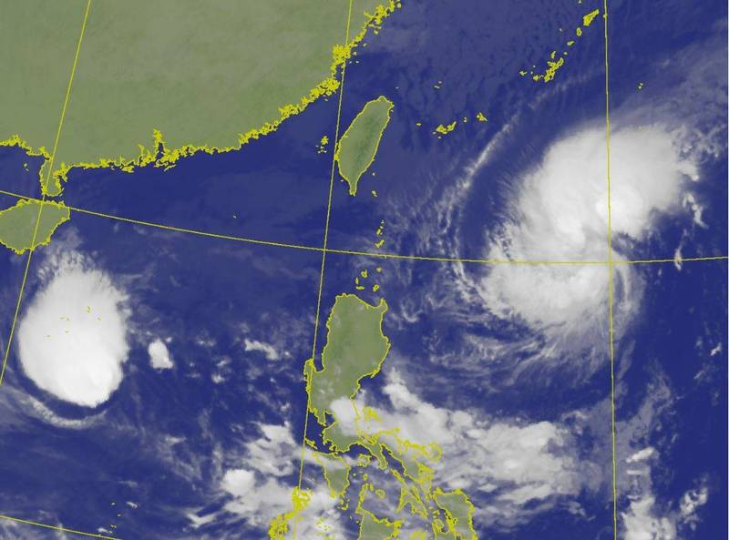 閃電颱風今將持續滯留打轉，週五將是最接近台灣的時候，目前氣象局不排除有可能發布海上颱風警報。（圖擷自氣象局）
