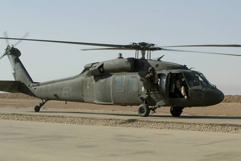 美陸軍1架UH-60黑鷹直升機昨天（12日）在埃及西奈半島區域墜毀，釀7死1傷，圖為美軍同款直升機。（歐新社資料照）