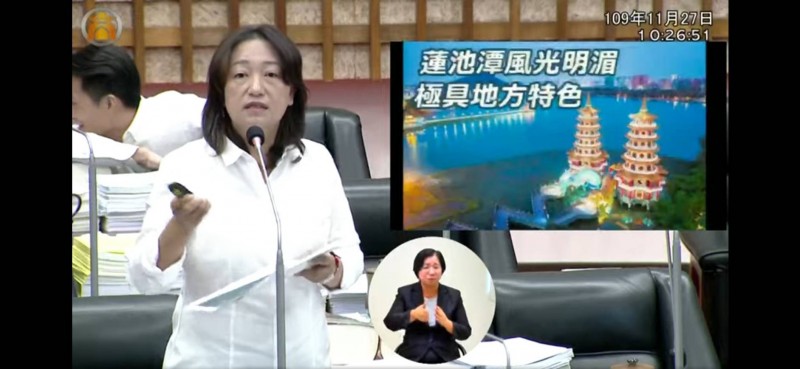 高市議員李雅芬爭取在蓮池潭舉辦鐵人三項。（記者王榮祥翻攝）