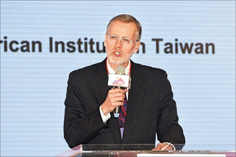AIT處長酈英傑昨說，對台軍售在美國是跨黨派共識，也是履行「台灣關係法」承諾，「美國新政府會持續此模式」。（資料照）
