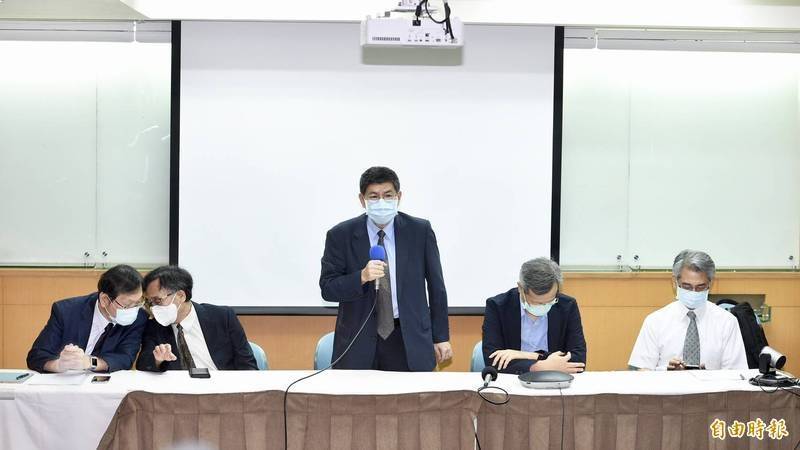 彰化縣衛生局與台灣大學公衛學院合作執行「武漢肺炎萬人血清抗體調查」，不料遭衛福部初步認定違反IRB（倫理審查委員會），學者分析，公衛研究具公益性，但若與傳染病防治法的法定職權混淆，又無IRB審查，將損民眾對公權力的信任。（資料照）