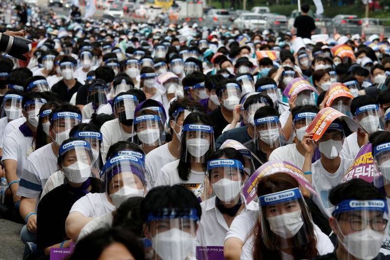 南韓武漢肺炎疫情嚴峻，首都圈學校將自15日起關閉至年底，讓封城可能性進一步升高。（路透資料照）