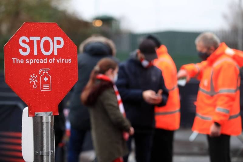 英格蘭南部發現變種冠狀病毒，病例快速累積，在當地近60個不同地區已超過1000例病例，英國衛生當局緊急通報通報WHO。（法新社）