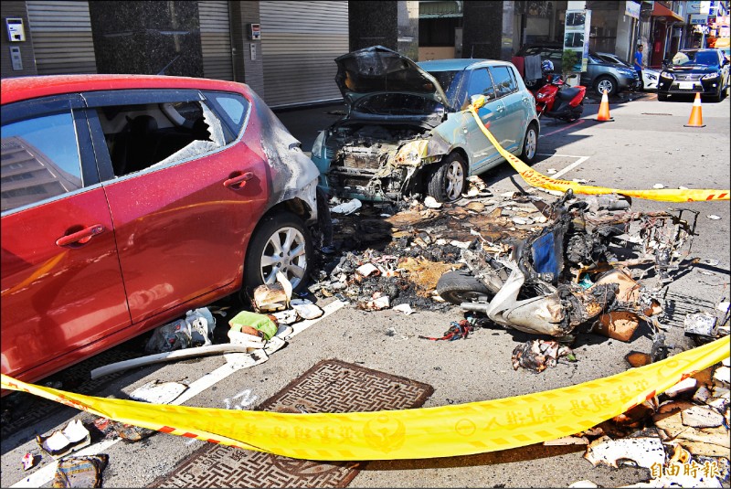 拾荒婦引發火燒車 恐賠上百萬元