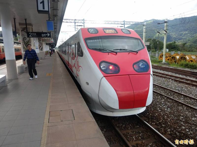 台鐵春節連假車票，東線1月7日、西線1月8日凌晨0點開搶。（資料照，記者鄭瑋奇攝）