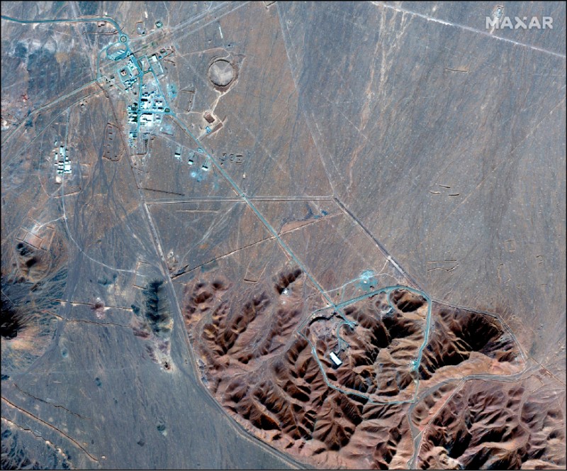建在深山地底下的伊朗「福爾多燃料濃縮廠」衛星照片，該廠位於什葉派聖城庫姆市，位於首都德黑蘭西南方約九十公里。（美聯社檔案照）