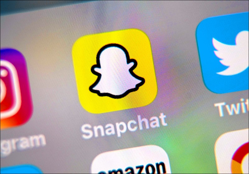 社群媒體「Snapchat」十三日宣布跟進「永久停用」美國總統川普個人帳號。（法新社）