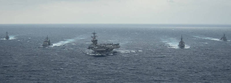 日本海上自卫队的护卫舰金刚号（JS Kongo DDG-173）、护卫舰朝日号（JS Asahi DD-119）与美军核动力航空母舰「罗斯福号」进行联合军演。（图撷取自美国太平洋舰队官网）(photo:LTN)