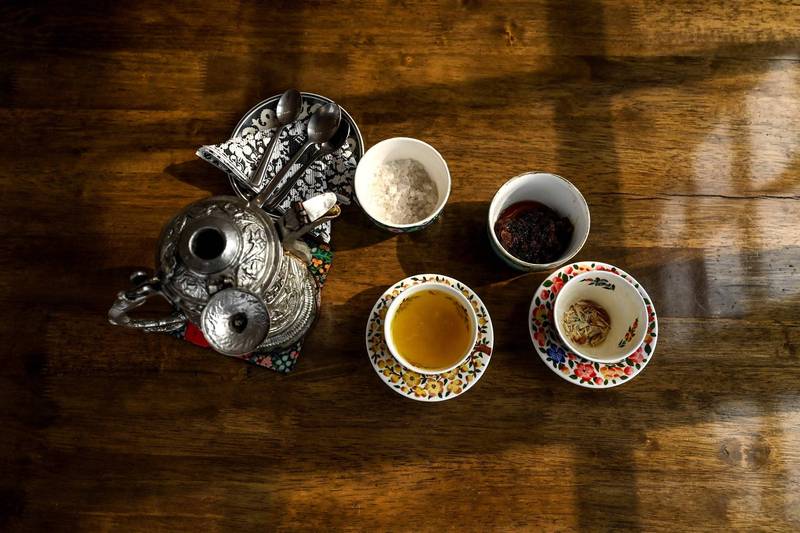 日本研究指出，茶饮能使唾液中的武汉肺炎病毒失去活性。（法新社档案照）(photo:LTN)