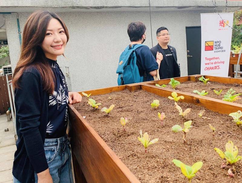 近期雞排妹自爆遭性騷擾一事在網路上引起討論，吳沛憶也在臉書以自身經驗討論遇到類似事件時該如何應對，並呼籲大家可以幫忙制止這類「錯誤幽默」。（圖擷取自吳沛憶臉書粉絲專頁）