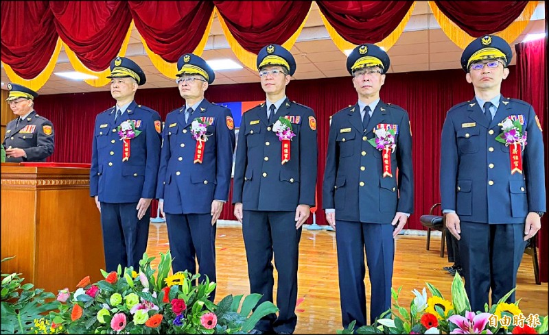 台南5位分局長 保大大隊長上任 生活 自由時報電子報 台南5位分局長 保大大隊長上任 生活 自由時報電子報