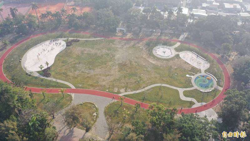 北港運動公園變兒童公園，未來將是親子互動最佳地方。（記者詹士弘攝）