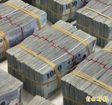 台中市警察局統計去年「金鼠年」詐騙案件，被害人生肖排行依序為龍、兔、蛇、馬、牛。示意圖。（資料照）