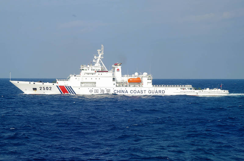 日媒消息指出，今日清晨中國有2艘海警船進入釣魚台附近領海，企圖接近當時正在航行的一艘日本漁船。圖為示意圖。（資料照，法新社）