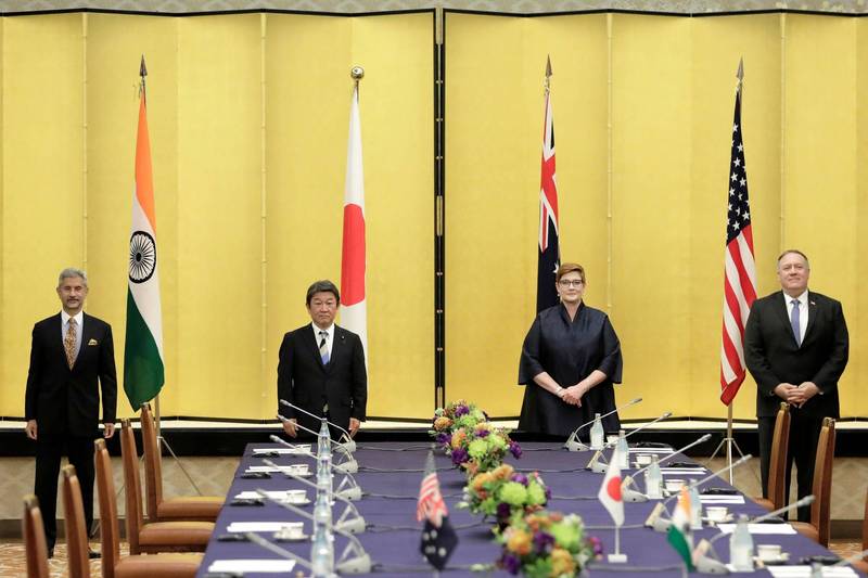 印度外交部長蘇杰生（由左至右）、日本外務大臣茂木敏充、澳洲外長潘恩和美國前國務卿龐皮歐，去年10月在日本東京舉行四方安全對話。（路透檔案照）