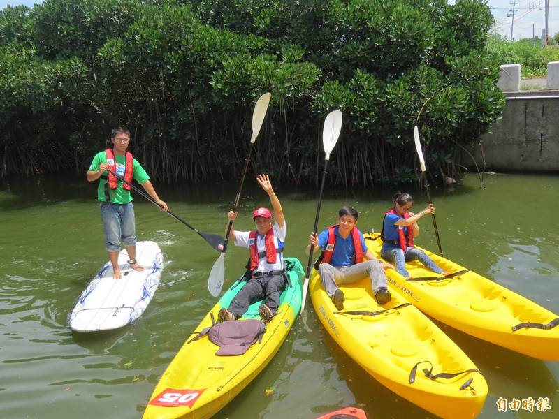 台江國家公園針對無動力的獨木舟等遊憩項目，擴大開放水域遊憩範圍。（記者蔡文居攝）