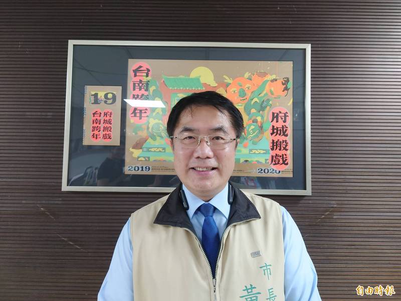 台南市長黃偉哲表示，嘉南高屏地區合作鳳梨銷售。（記者洪瑞琴攝）