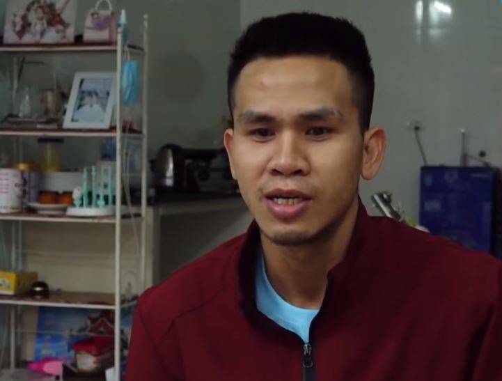 奇蹟出手成功救援的阮育曼（見圖）表示，他當下想到女兒，想都沒想便衝下前想救下女童。（圖擷取自YouTube）