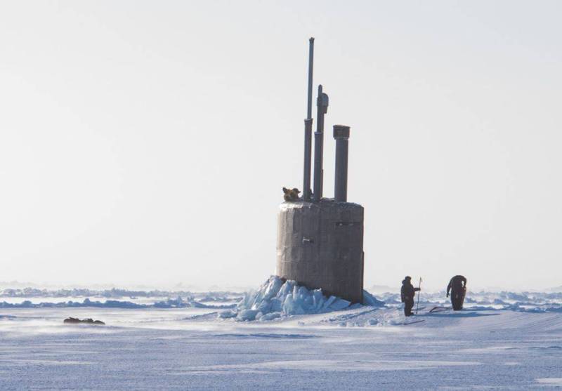 美軍「海狼級」核動力潛艦「康乃狄克號」（USS Connecticut, SSN-22）參加ICEX演習畫面。（法新社）