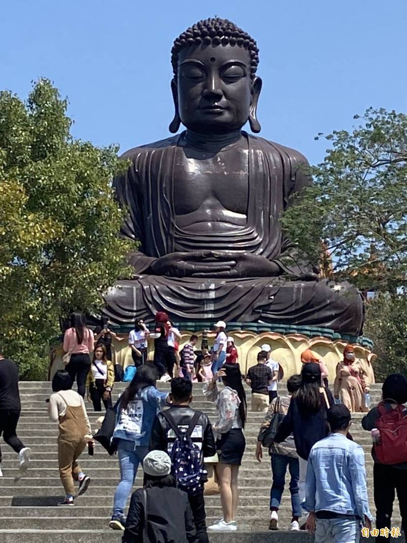 八卦山變美，旅遊資源活了起來，今天是假日，沒有連假，遊客川流不息。（記者張聰秋攝）