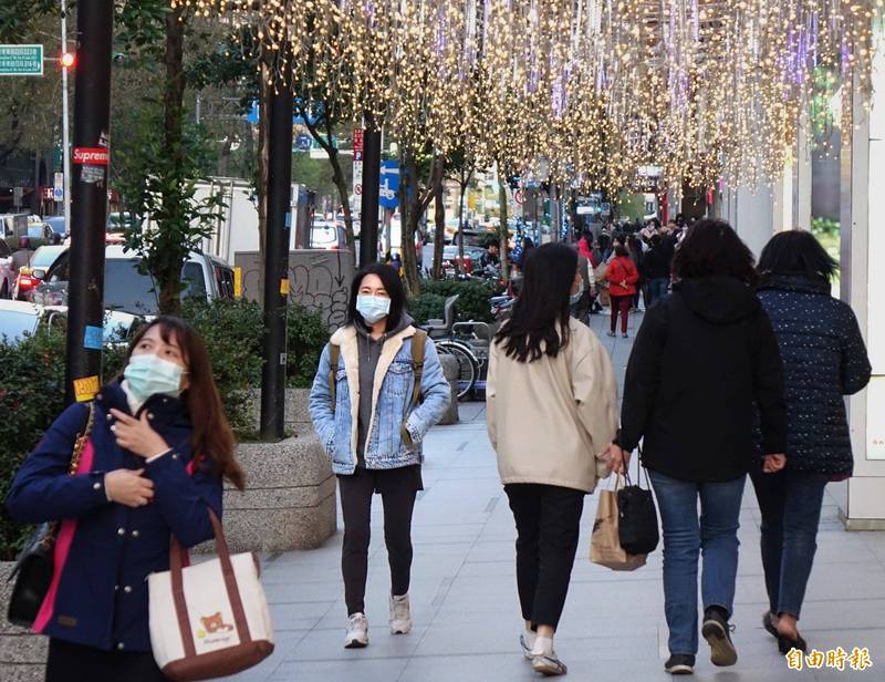 北部及東北部高溫僅18至20度，比昨天驟降10度，冷空氣南下後將越晚越冷。（資料照）