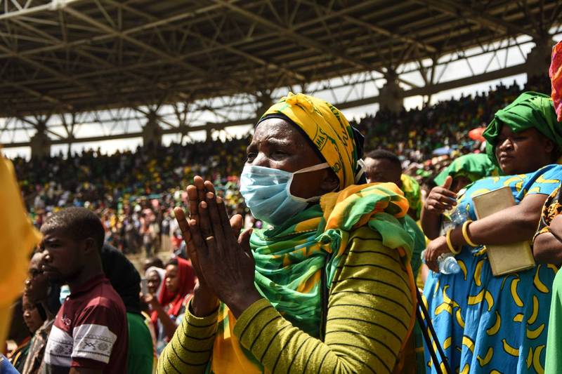 已故坦尚尼亞總統馬古富利的追悼會在三蘭港烏胡魯體育場舉辦，有大批民眾前往悼念，今天驚傳踩踏事故，釀45人死亡。（法新社）