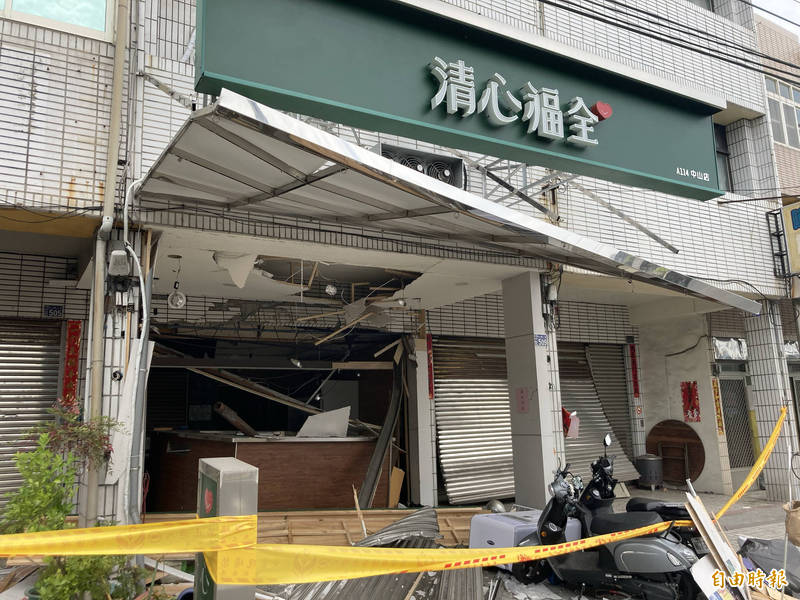 清心福全田尾店的氣爆畫面。（記者顏宏駿攝）