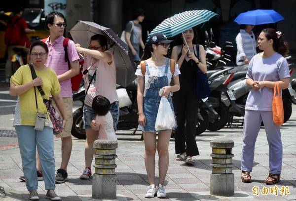 今日是清明連假首日，各地為多雲時晴的穩定天氣。（資料照）