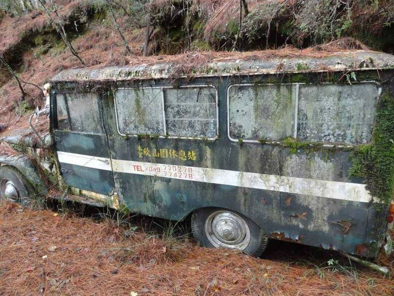 登山林道赫見廢棄公車 老司機 山友一眼認出地點 生活 自由時報電子報