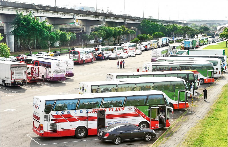 召回11輛遊覽車檢視逾10輛與送驗型式不同 生活 自由時報電子報