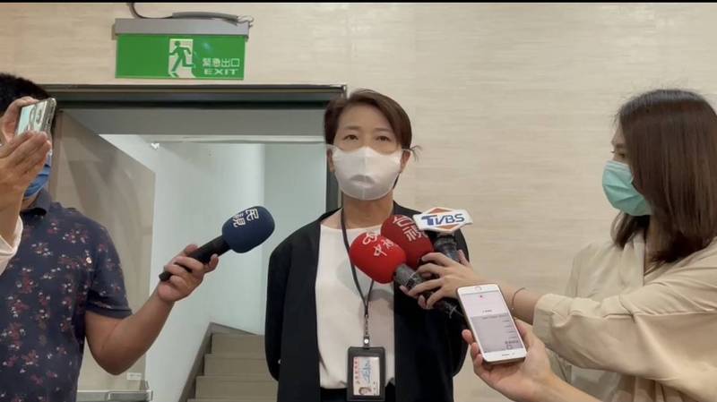 台北市副市長黃珊珊黃珊珊今早強調，「沒有不滿，只是不能理解」，強調中央提供完整資訊給地方，才能共同做好防疫，稱自己是「要保衛市民安全，不是個人情緒。」（記者鄭名翔翻攝）