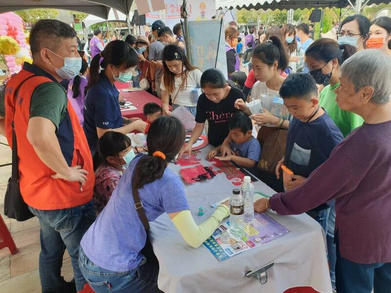 嘉義市政府慶祝五一推出「勞工日」系列活動，讓勞工「Fun輕鬆」。（嘉義市政府提供）