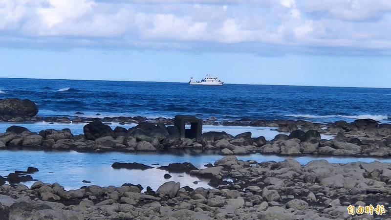 朱冠甍F-5E殘骸運往高雄港 軍方將安排以火車運回台東