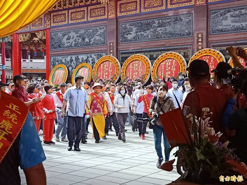 台南土城香遶境小英總統為媽祖掌轎 祈求團結共度疫情與水情難關 - 臺南市 - 自由時報電子報